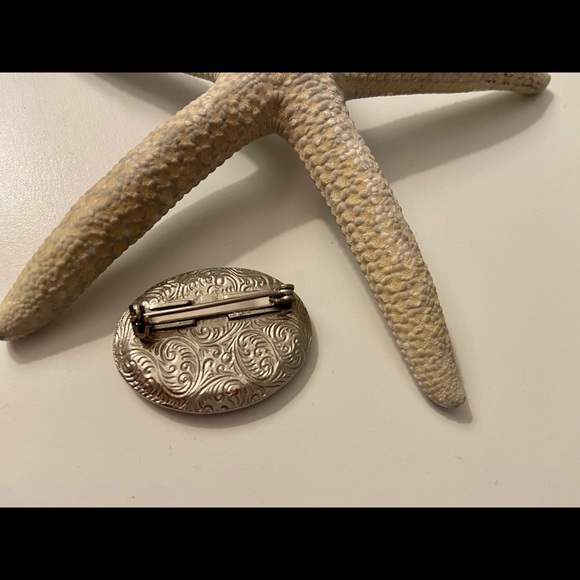 Swarovski Oval Pin - Picture 3 of 5